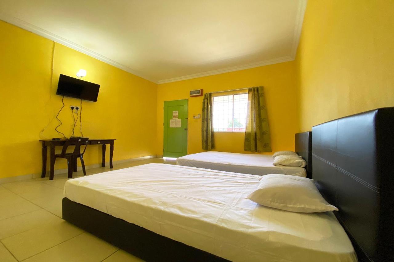 Oyo 90268 Lohan Point Lodge Ranau Esterno foto