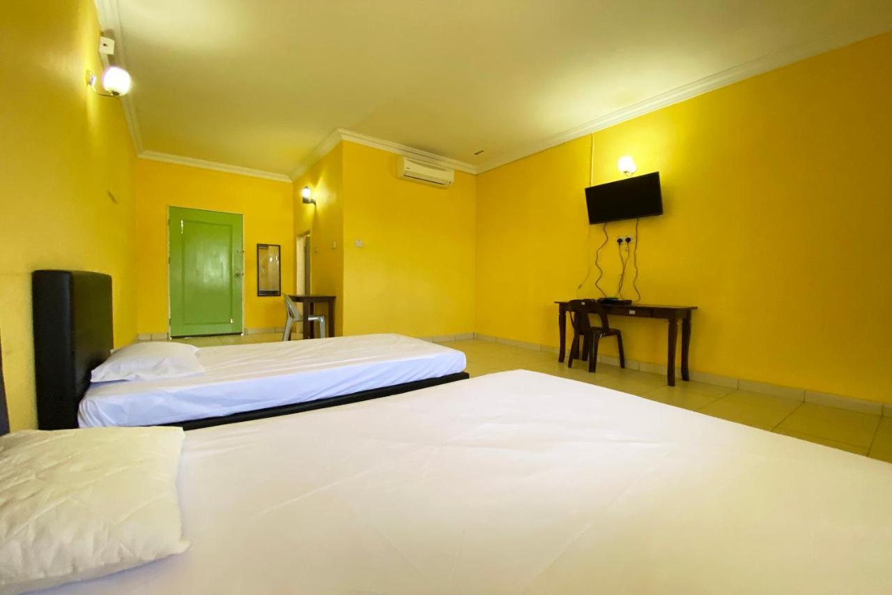 Oyo 90268 Lohan Point Lodge Ranau Esterno foto